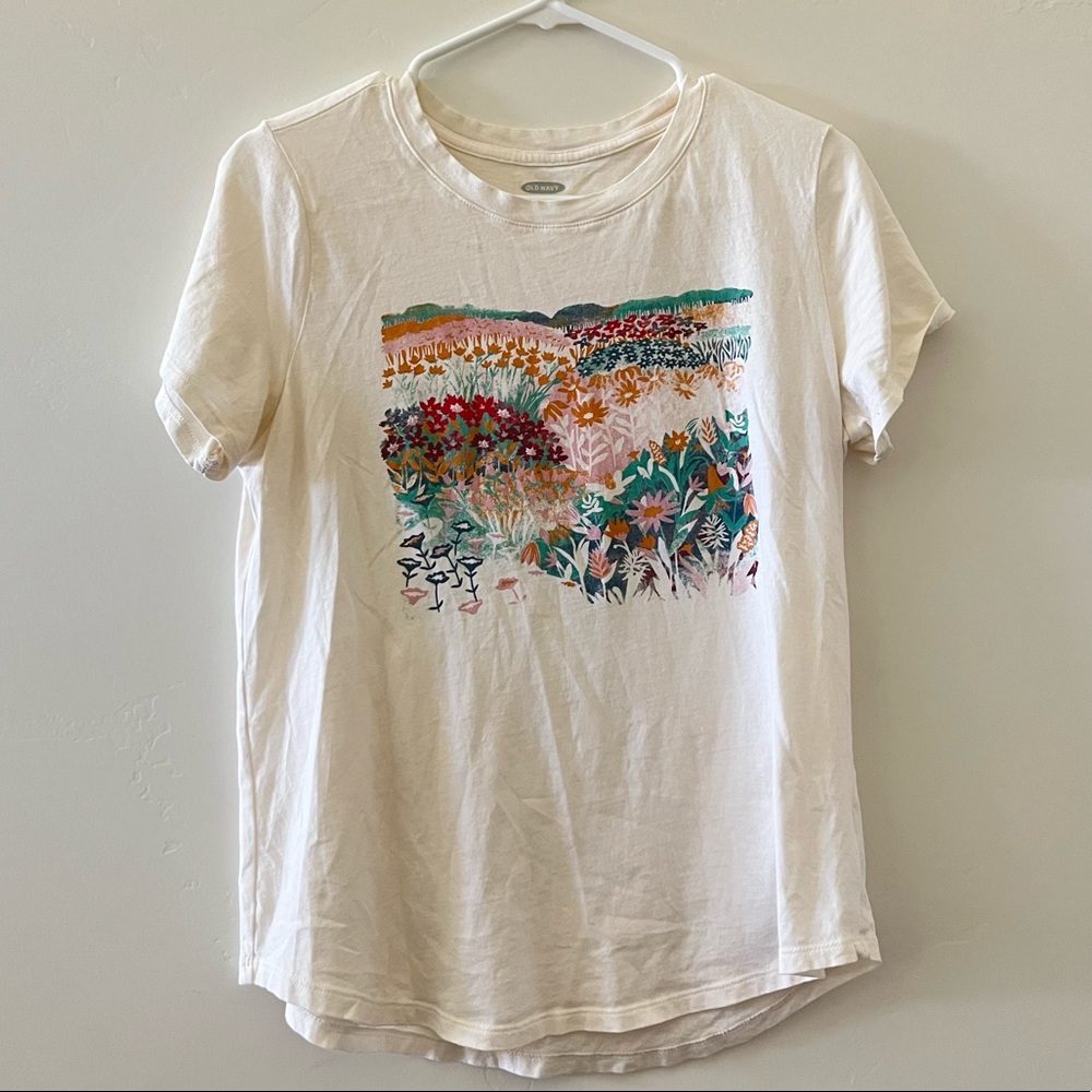 Old Navy graphic tee